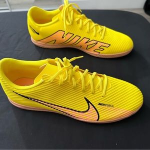 Nike Mercurial Vapor 15 Club Soccer shoes